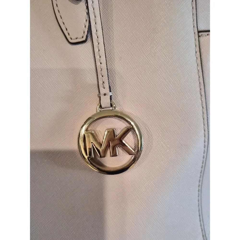 Michael Kors Voyager Tote Bag Pink Saffiano Leather Gold Hardware Shoulder‎ Bag